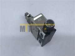 1pcs New IN BOX Omron Brand New Limit Switch D4E-1A10N