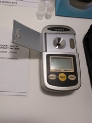 Sper Scientific Digital Refractometer With Box And Accessories Model 300054
