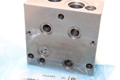 Danfoss 157B6603 PVB32 PVG32 Proportional Hydraulic Control Valve Block Body