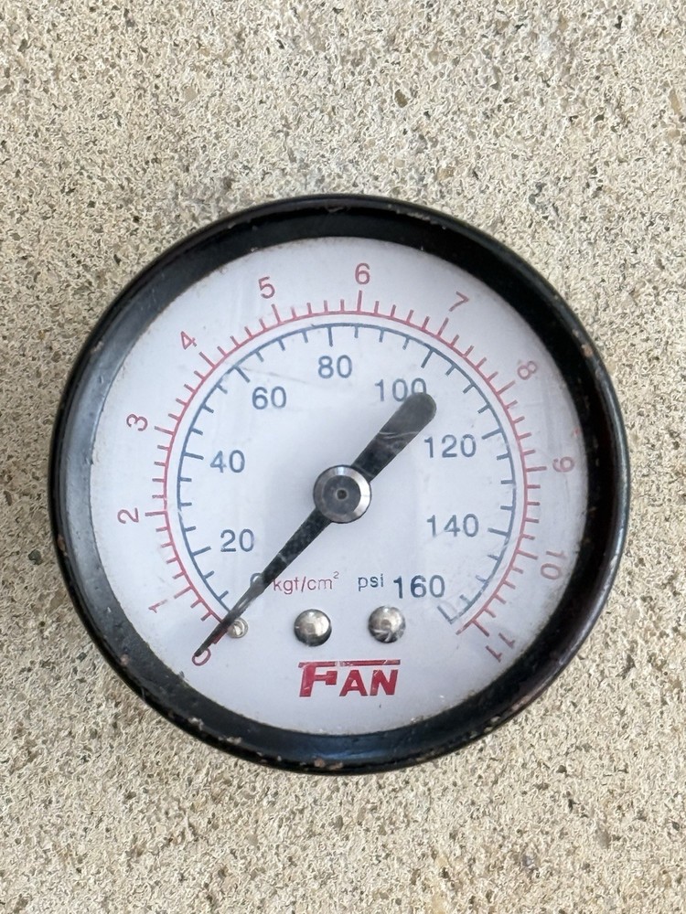 PRESSURE GAUGE 0-160 PSI