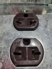 Eaton CHU7N7N5GS Power Outlet Panel Surface Mount 125A 120/240VAC 1PH 3W Type 1
