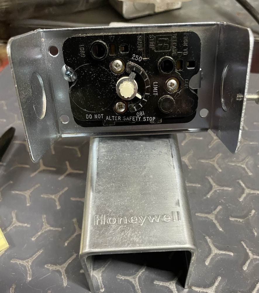 Honeywell Limit L4069A1060