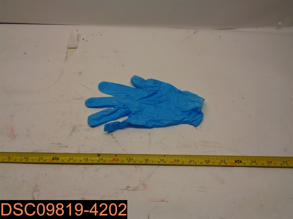 Qty =1000 (10 Boxes of 100) Bluzen Disposable Nitrile Gloves Blue