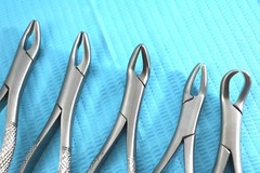 SET OF 5 GERMAN STAINLESS STEEL DENTAL EXTRACTING EXTRACTION FORCEPS A+ QUALITY