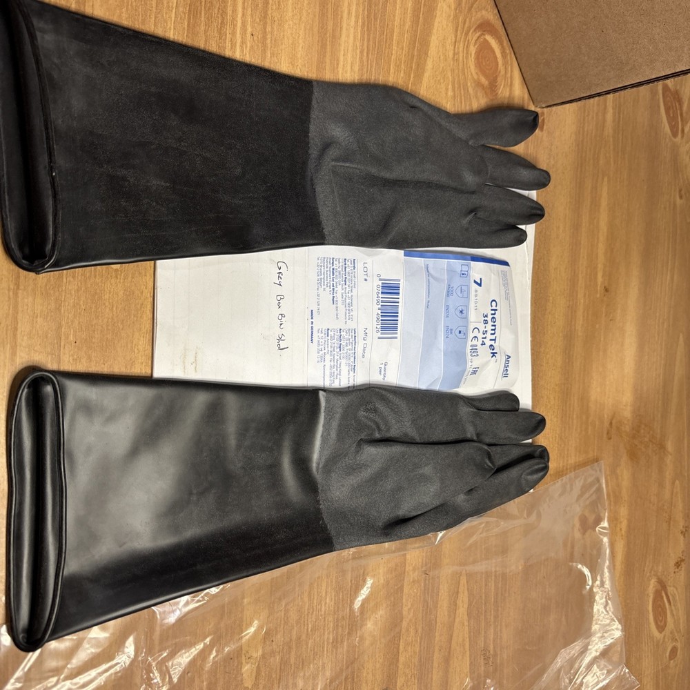 Ansell 38-514 Alphatec Chemical Resistant Gloves, Butyl, 14 In L, 14 Mil,