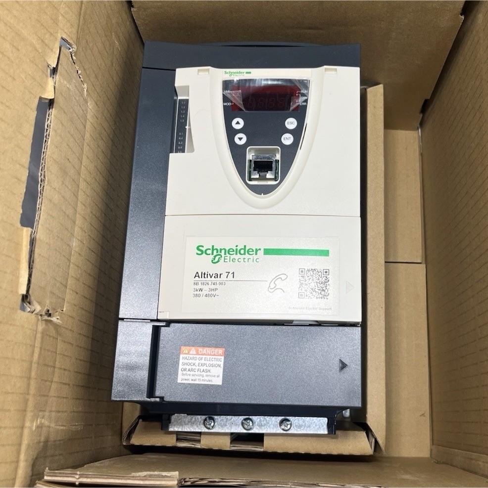 Schneider Electric Altivar 71 ATV71HU30N4 3KW 3HP 3-Phase VFD 380/480V