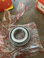 FKG – 211-0013 – L44643/L44610 Tapered Roller Bearing, Set of 2