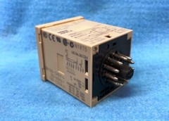 OMRON TIMER, TYPE H3CR-A, 100-240 V AC, 100-125 V DC