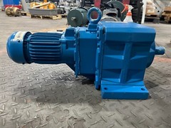 👀 NEW BAUER MLD 0.5 HP GEARMOTOR 0.37 kW 1620 RPM 230/460V BG40Z-11/D07LA4/AM