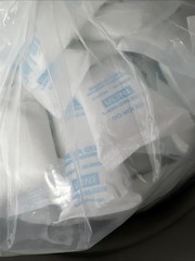 Uline S-23158 Silica Gel Desiccants (25 Gram Packets, 5 Gallon Pail) 300 Packs