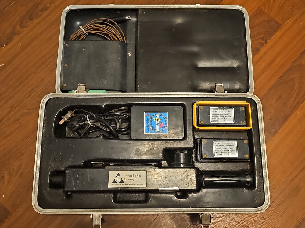 D.E. Stearns Holiday Detector Regulated Voltage Pipe Line – Unsure if it works