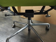 Authentic Herman Miller Eames Soft Pad Group Management Chair Green Fabric EA43