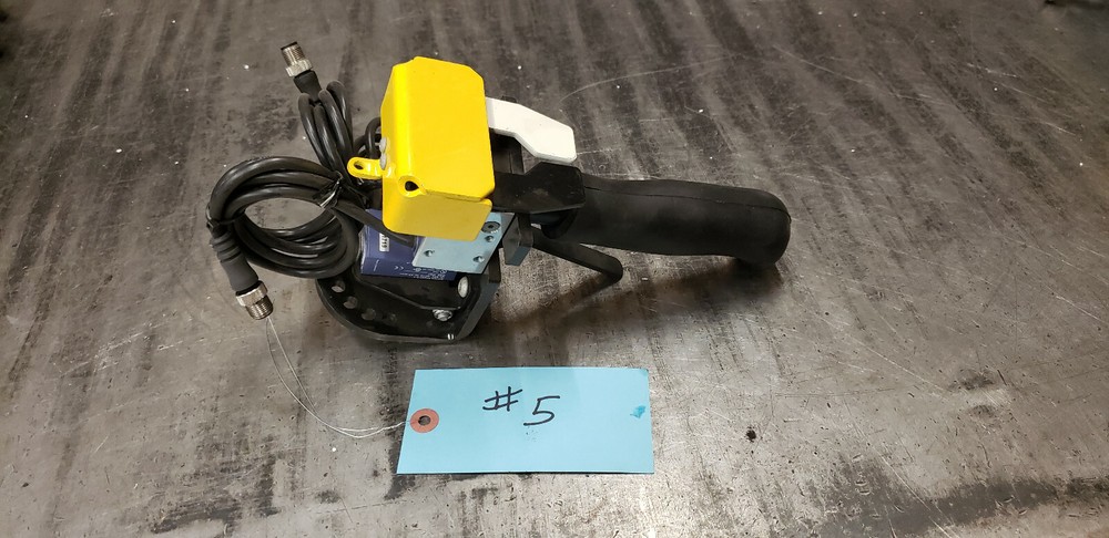 Knight GM 2-Thumb Button 1-Trigger 3x 5-Pin Electric Hand Control. lot#5