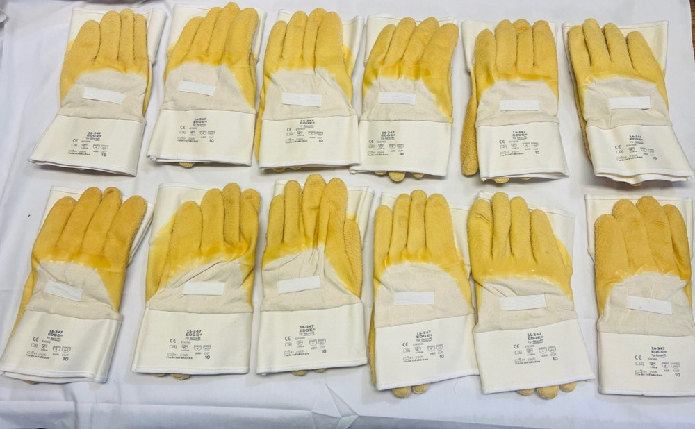Pack of 12 Pairs – Ansell Edge 16-347 Cut-Resistant Coated Gloves size 10 (XL)