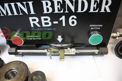 RB16 Mini Tabletop 1200W Electric Hydraulic Rebar Bender 16mm Rebar Rod 0~ 180°