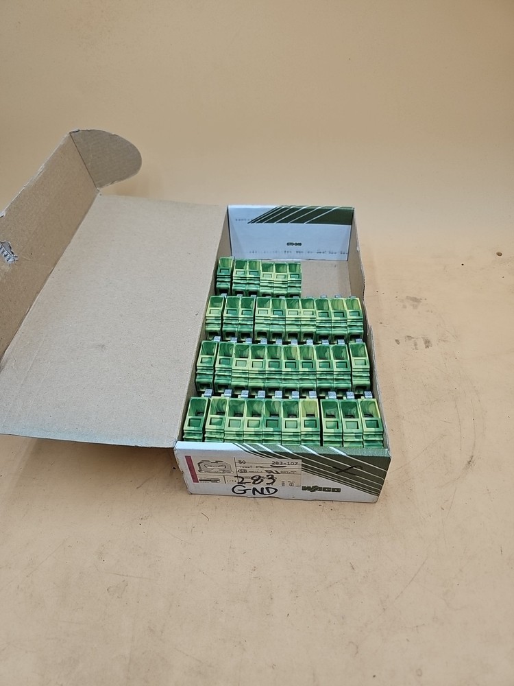 LOT OF 36 Wago 283-107 Ground Din Rail Terminal Blocks