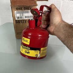 1 Quart Type I Red Safety Gas Can for Gasoline with Flame Arrester, Self-Clos…