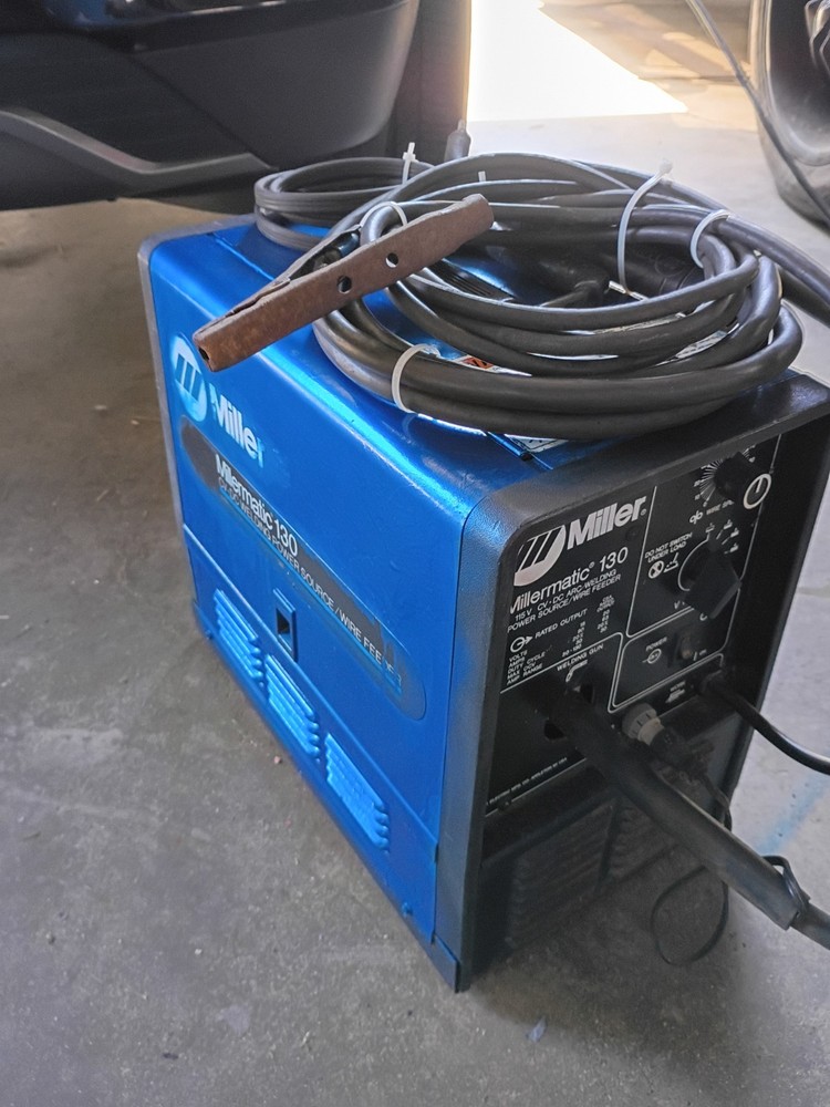 Miller Millermatic 130 MIG Wire Feed Welder 115V Semi-Automatic w/ Gas Steel