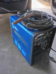 Miller Millermatic 130 MIG Wire Feed Welder 115V Semi-Automatic w/ Gas Steel