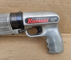 Vintage Ramset Fastener 122-M Powder Actuated Nail Concrete Gun 1/4″ Barrel