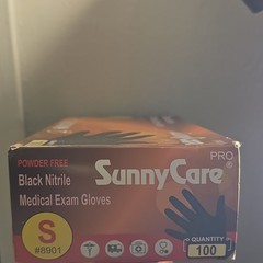 SunnyCare 8901 Black Nitrile Exam Gloves Small Powder-Free Box of 100