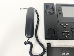 Cisco CP-9971-C-K9 V07 6-Line Color Touchscreen USB Unified IP Phones With Stand