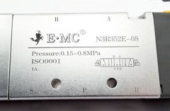 EMC E.MC N3R352E-08E4 N3R352E-08 24VDC solenoid valve solenoid valve -unused/original packaging-