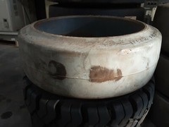 15x5x11-1/4 Forklift Smooth Press On Tire 15x5x11.25 non MARKING #10C17PR4