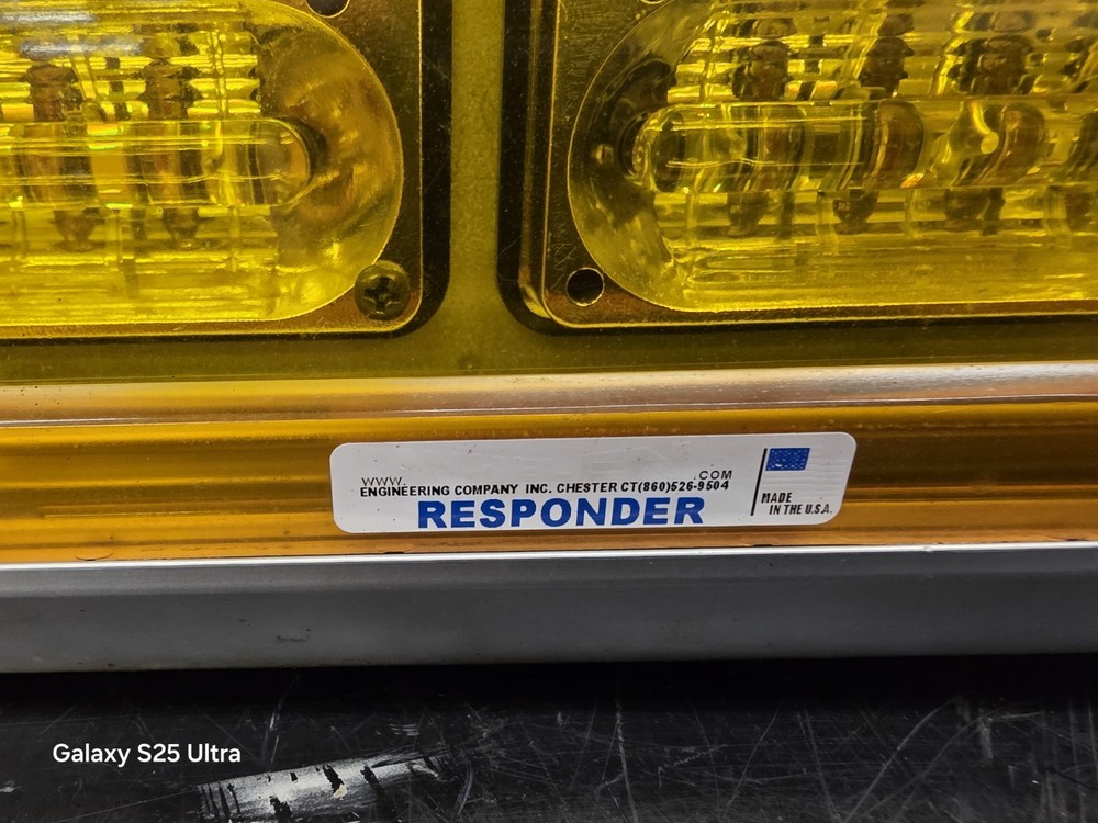 Whelen Responder HD Super-LED amber lightbar