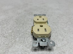 Leviton T5320-I Duplex Receptacle 15A 125V Tamper-Resistant