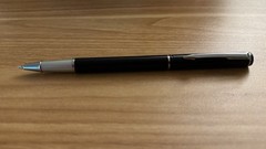 Elegant Black & Silver Rollerball Pen – Professional Executive Writing Gift Box