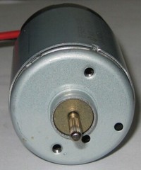 12 V DC – 1,750 RPM – Slow Speed Electric Motor w/ Cable + 3.17mm Knurled Shaft