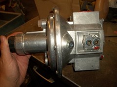 NIB DUNGS 229611 FRS 715/6 GAS PRESSURE REGULATOR 7 PSI (629)