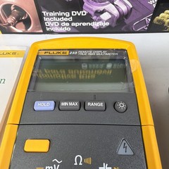 Fluke 233/A Automotive Remote Display True RMS Digital Multimeter NEW Open Box