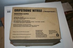 Sempermed Gripstrong Nitrile Gloves Medium Case Of 10/100. 1000 Gloves Blue