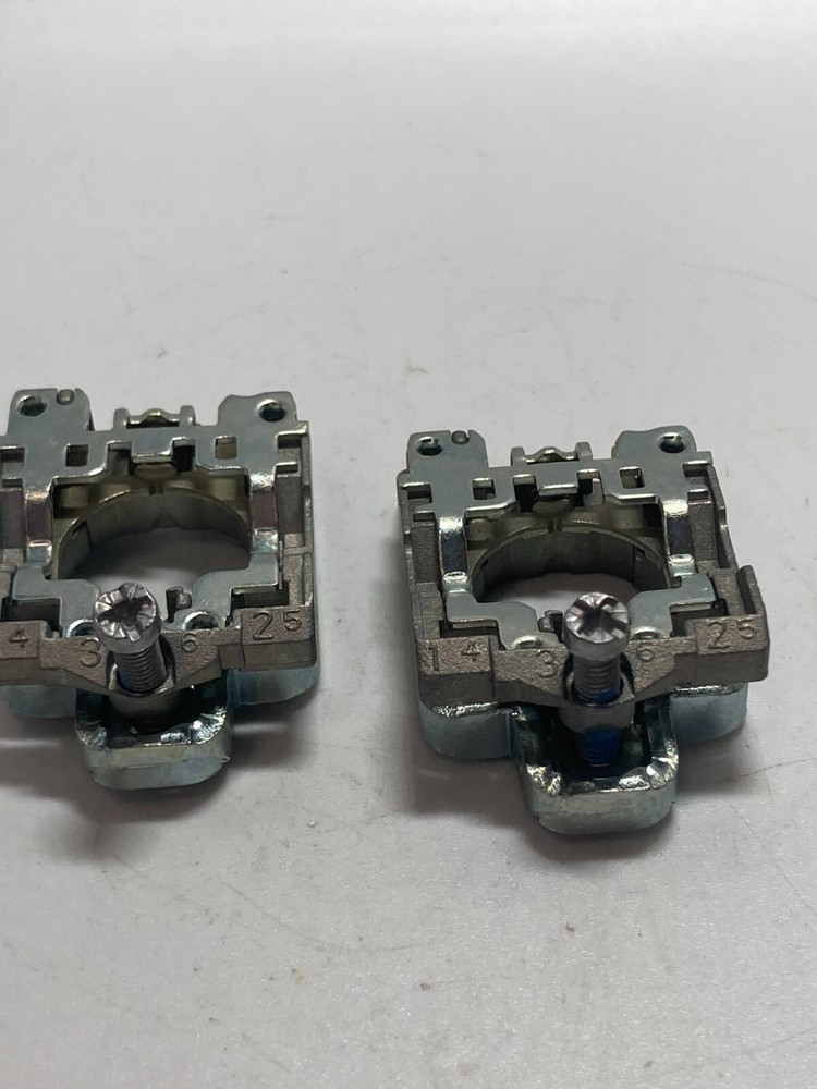 SCHNEIDER ZB4BZ009 MOUNTING COLLAR (LOT OF 2)