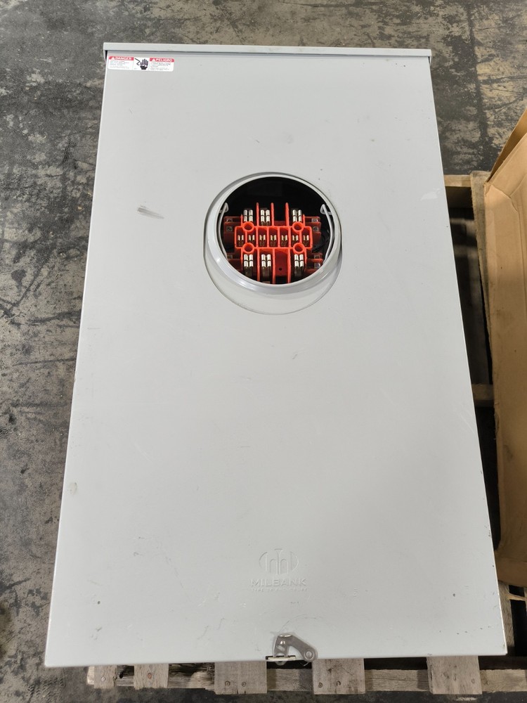 Milbank S4244-X Ringless Meter Socket 400 Amp 600 VAC 3R No Bypass 14-10 AWG