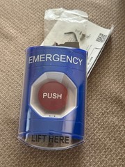 STI SS2421EM-EN Stopper Station Push, Turn-to-Reset w/Shield Blue Emergency