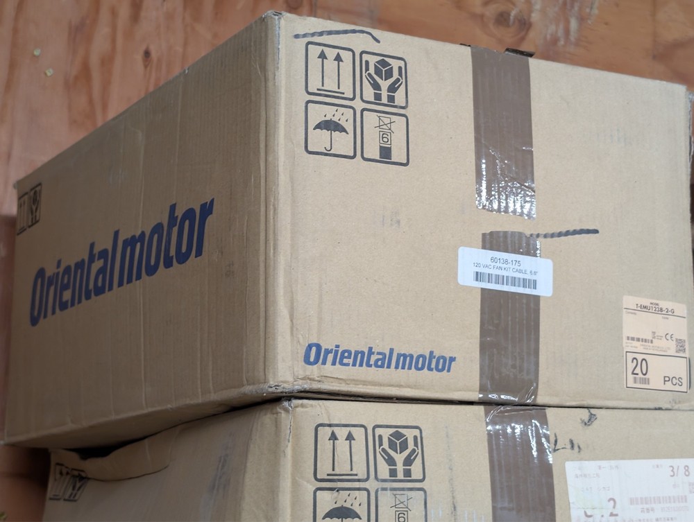 BOX of 20 ORIX EMU1238 AXIAL FLOW FAN AC100-240V 0.08A 4.4W 50/60HZ 120*120*38mm