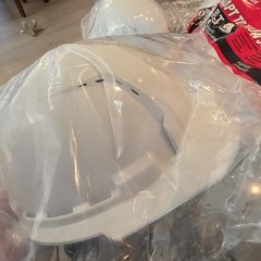 Lot Of 4 New Milwaukee Bolt Front Brim Hard Hat 4-Pt Vented Type 1 Class C White