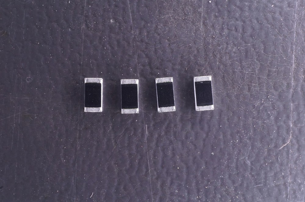 Lot of 4 D55342K07B12E4R Vishay Chip Resistor 12.4k Ohm 250mW 1/4W 1% 1206 NOS