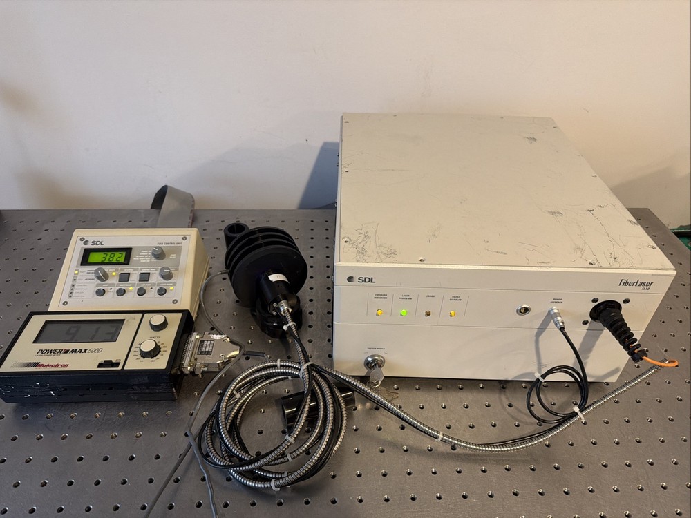 JDSU FL10 1110nm Ytterbium-Doped Diode Pumped Fiber Laser System 10w