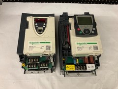Lot of 2 AS-IS Schneider Altivar 71 ATV71HU40N4 ATV71HU75N4 Drive