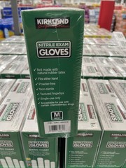 Kirkland Signature 467120 Nitrile Exam Gloves, Medium – 200 Count (2 Pack)