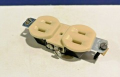 10-PK Leviton IVORY Bakelite Duplex Flush Receptacle w/ Narrow Ears NEW 222-I