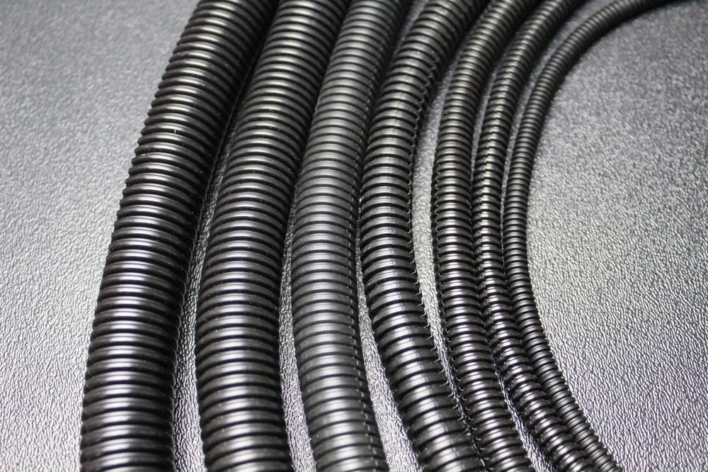 15 FT 1/8 INCH BLACK SPLIT LOOM TUBING CONDUIT POLYETHYLENE WIRE SLT18