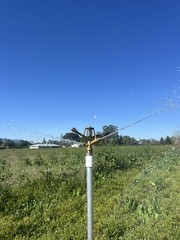 HEAVY DUTY TRIPOD W/ LONGEST THROW BRASS IMPACT SRINKLER FROM GARDEN HOSE 120FT!