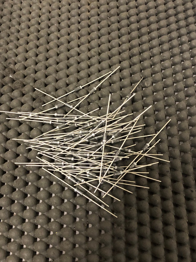 55pc Motorola 1N4933 1A/50V Fast Rectifier Diode DO-41 DO-204AL | New