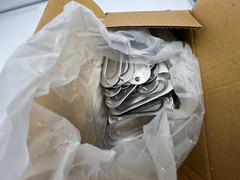 Box of 50 Eaton Crouse-Hinds 350, E121488 1″ Aluminum Conduit Body Covers