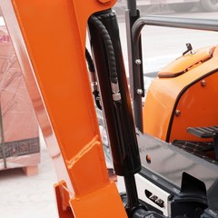 20HP Kubota EPA Mini Excavator | Hydraulic Thumb, Side Tilt & Wide Tracks